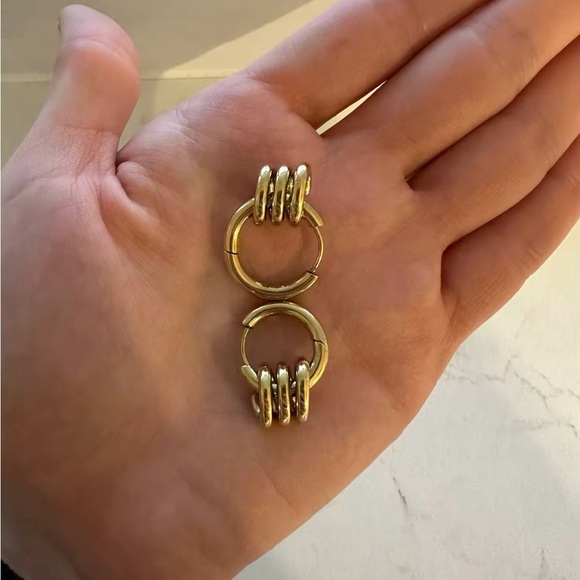 18 Gold Plated Twisted Hoop Earrings for Women Waterproof PVD - Picture 2 of 5